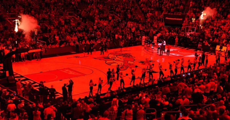 Open Thread: Louisville vs. Miami