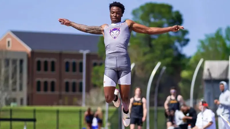Morris makes return trip to nationals after big PR in long jump