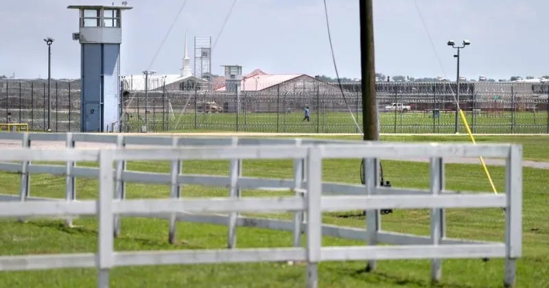 Louisiana Gov. Jeff Landry issues first veto of the year - on a bill that passed unanimously