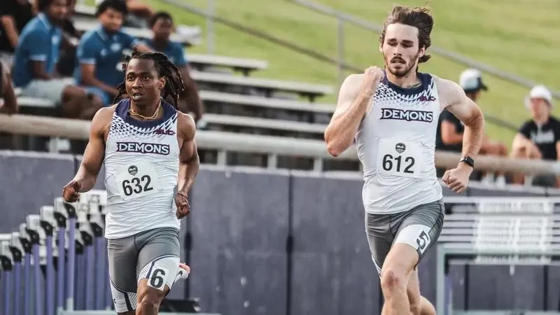 Morris, men's 4x400 relay take home honorable mention All-American honors