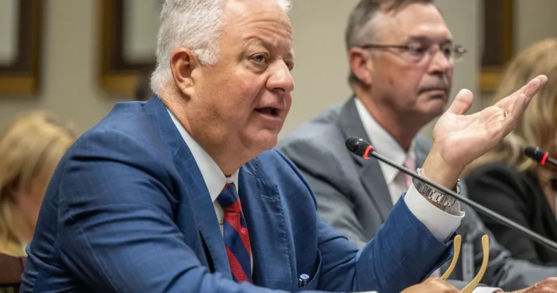 Despite outcry, most Louisiana school districts can afford teacher stipends, auditor says