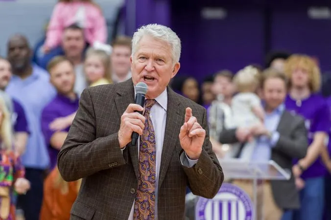'Coach Mike' did it differently en route to state wins record, Hall of Fame