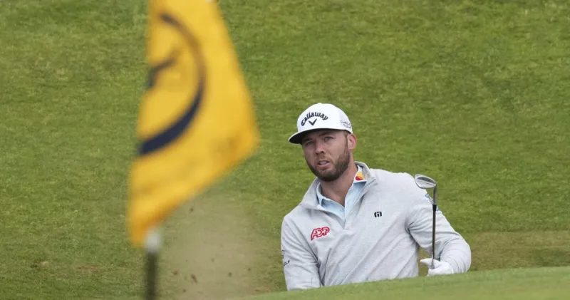 New girl dad Sam Burns punctuates 62 in style, matches lowest score in major history
