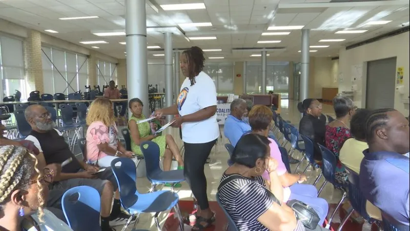 North Baton Rouge community together to discuss ways to make their neighborhood safer