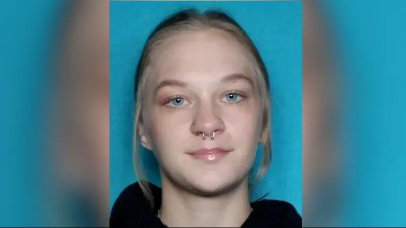 Pointe Coupee deputies: Woman wanted for conspiracy, trying to bring contraband into detention center