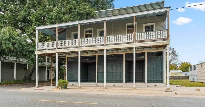 A historic Donaldsonville building on the National Register is for sale. See where.