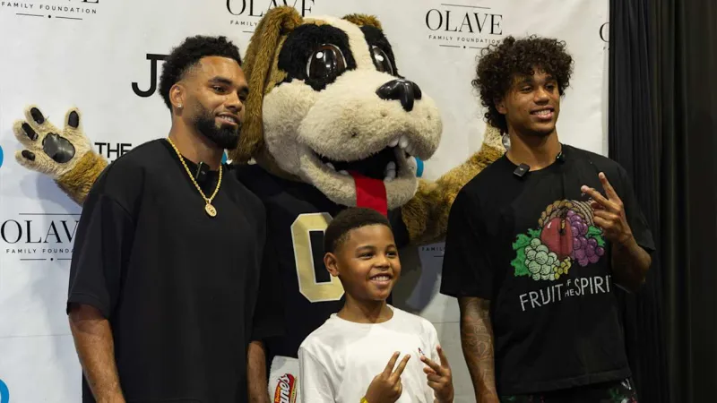 Photos: Chris Olave, Jordyn Tyson host Back-to-School Giveaway