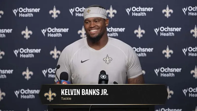 Kelvin Banks Jr. on confidence, relationship with offensive line | Saints Training Camp 2026