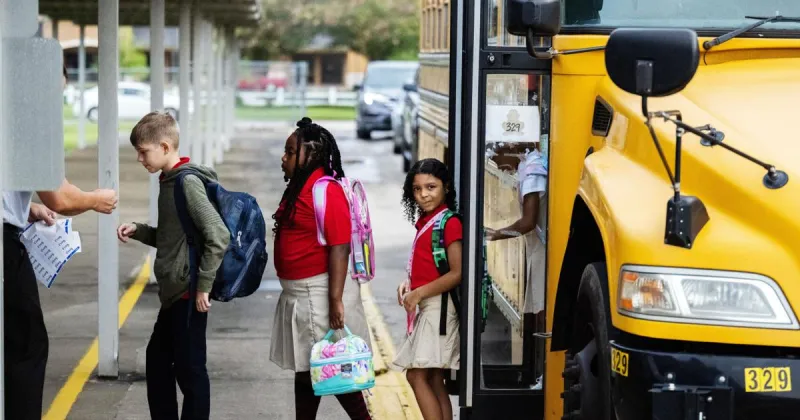 Lafayette Parish schools introduce app to track bus locations, student movement