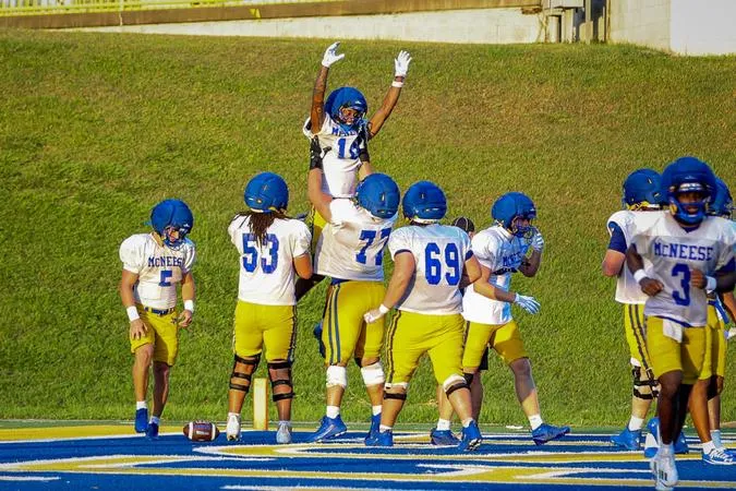 Offense shows some spark in final preseason scrimmage