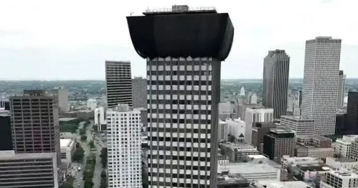 Adolescente muere tras caer en la abandonada Plaza Tower