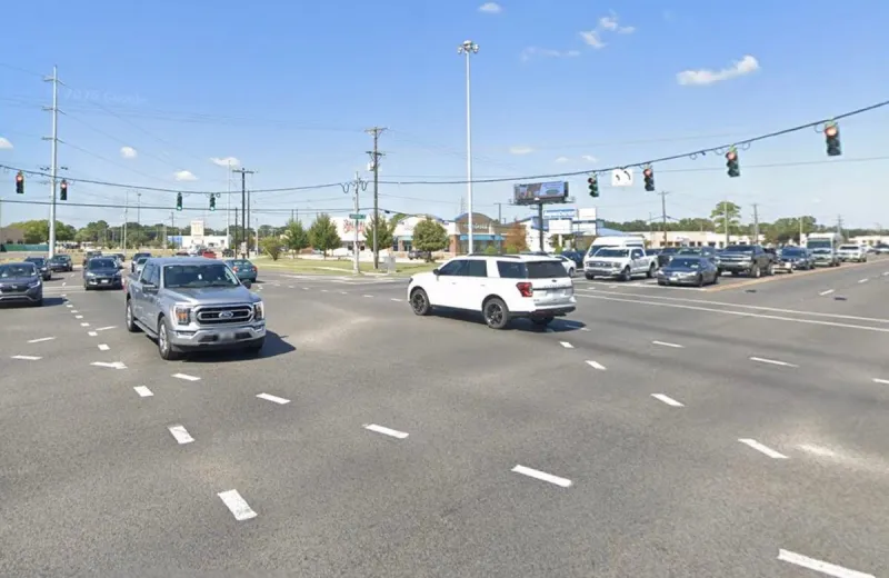 Lafayette Commuters Say Leaving Early is Key Arrival Time