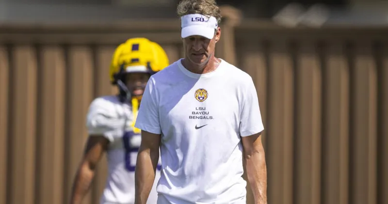 LSU football released highlights from its preseason scrimmage. Lane Kiffin didn't love that.
