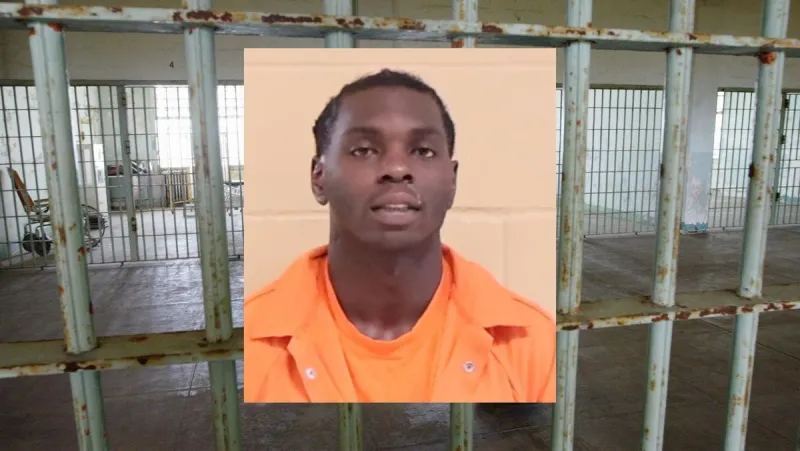 Domestic Violence Suspect Fights Shreveport Police During Arrest