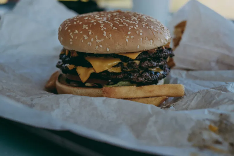 Popular Foodie Site Reveals Pick: Louisiana's Best Cheeseburger