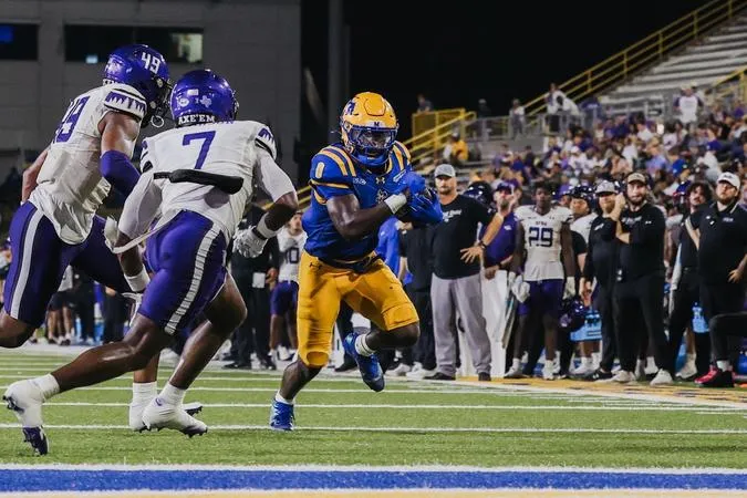 Cowboys fall 38-27 to SFA in season opener