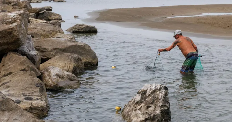 Can rocks protect Grand Isle's fading beach? Louisiana bets on it with new project.