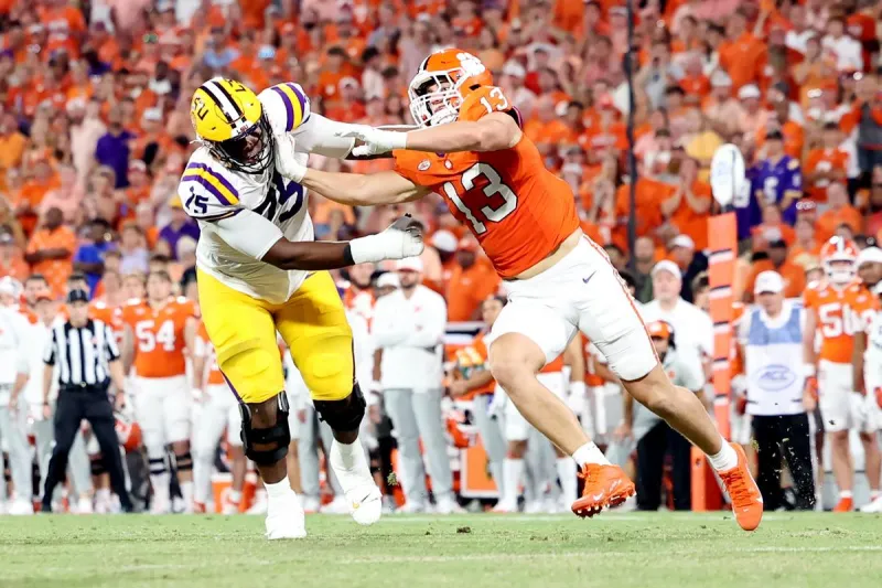LSU Football Begins New Era With Clemson Showdown