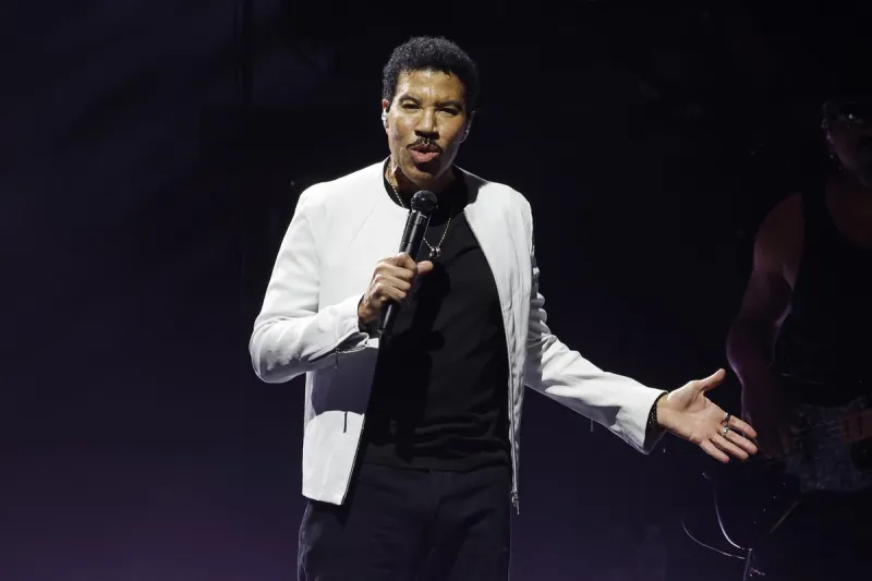 Singer Lionel Richie Hospitalized in ICU After Recent Show
