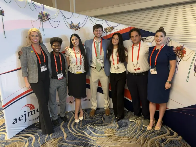 Southeastern student journalists, faculty lead hands-on AI session at AEJMC