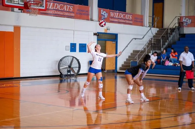 Wildcats Drop Pair to Open Big Easy Blast Off