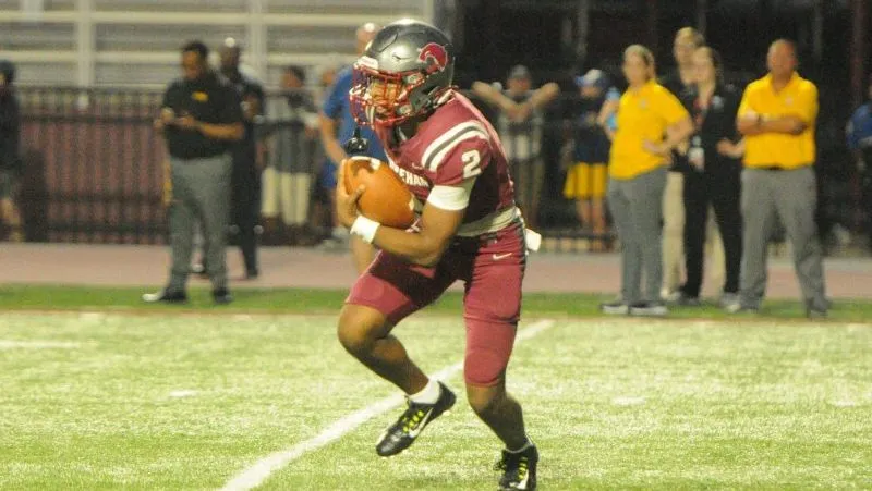 Destrehan takes charge early, earns opening night win over St. Paul's