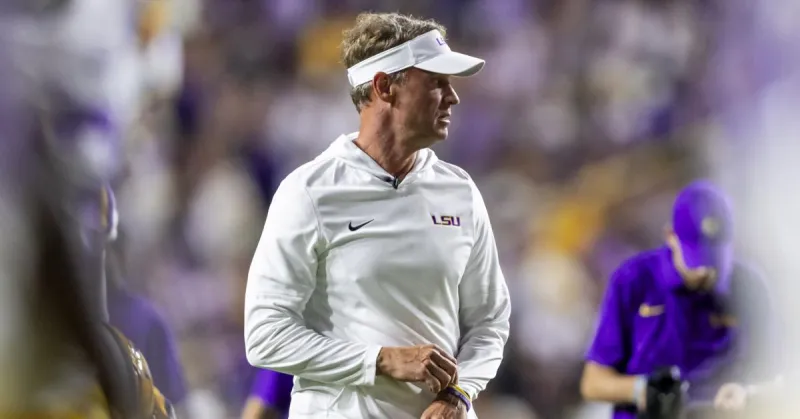 Lane Kiffin trolled his critics at halftime with LSU holding a big lead over Clemson