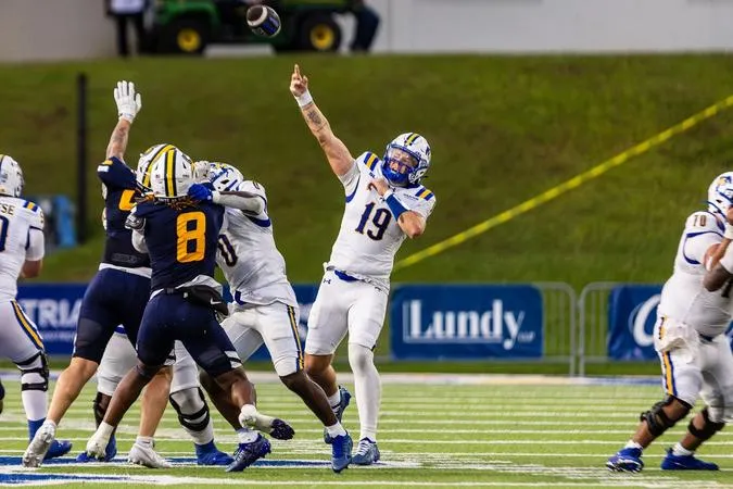 Devin Lippold named Southland Offensive Player of the Week