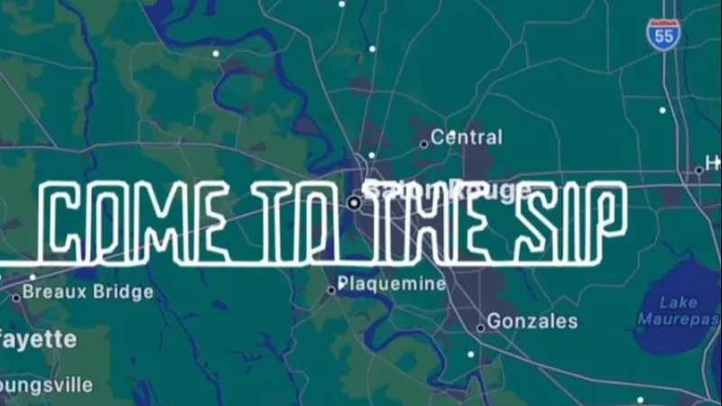 Mississippi pilot flys path over central Louisiana to 'stir the pot' ahead of LSU-Ole Miss game