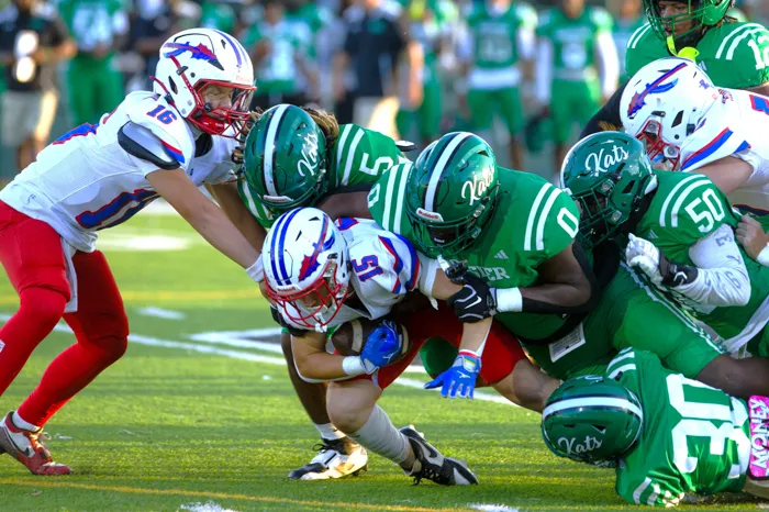 High school football: Bossier raises record to 2-0 with victory over Glenbrook