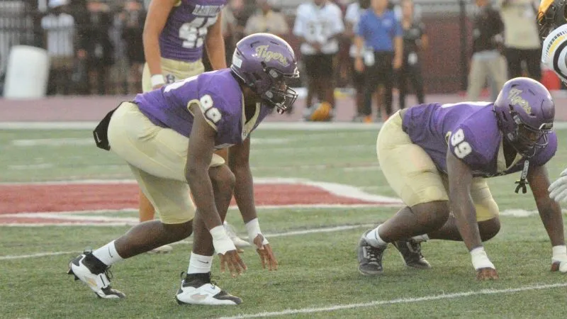 Hahnville hosts defending state champion St. Charles Catholic