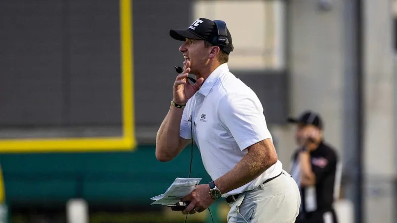 Photos: Drew Brees coaches Santa Fe Christian vs. Newman Greenies