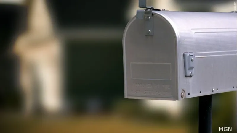 Baton Rouge FedEx driver arrested on hit-and-run charges after allegedly hitting mailbox