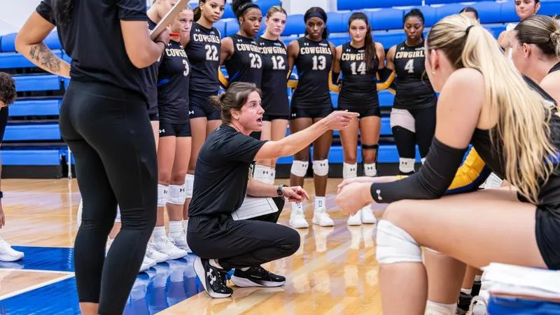 VB: Gray Picks Up First Career Win Over Grambling