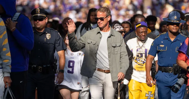 Lil Wayne, Boosie are latest LA celebrities to join Lane Kiffin pregame before LSU's second match