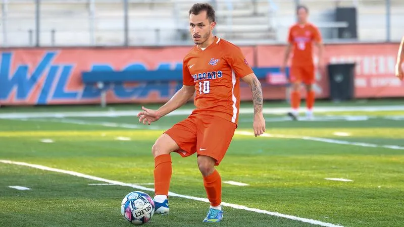 Wildcats Fall 1-0 on Road