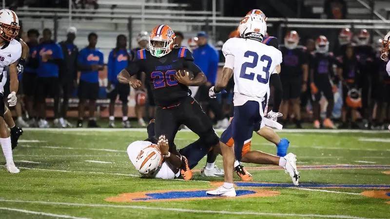 RV/#19 Wildcats Pull Away Late in 44-27 Win