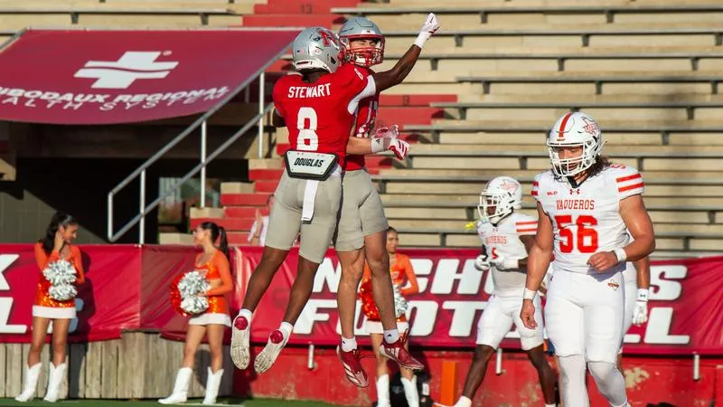 Colonels Stave Off UTRGV to Win Southland Opener