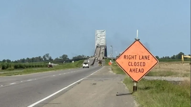 Right lane of La. 70 westbound on Sunshine Bridge to be closed for inspection