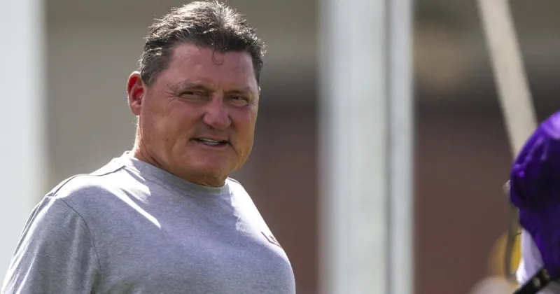 LSU's Ed Orgeron 'doing better' after battling health issue, Lane Kiffin says