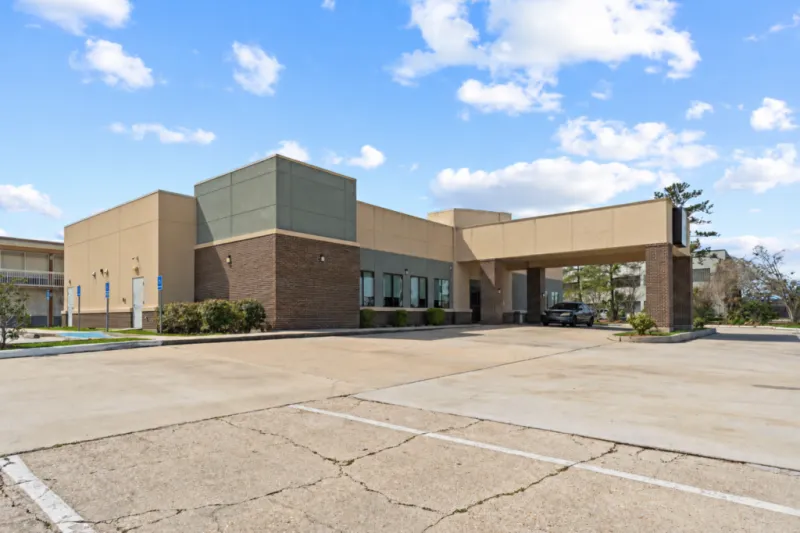 Former Quality Inn on Airline sells for $1.4M