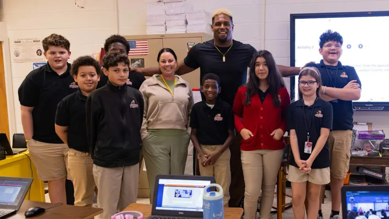 Photos: Cam Jordan visits Jefferson Elementary School