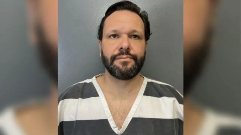 West Feliciana man indicted for first-degree rape of daughter turns self in Wednesday