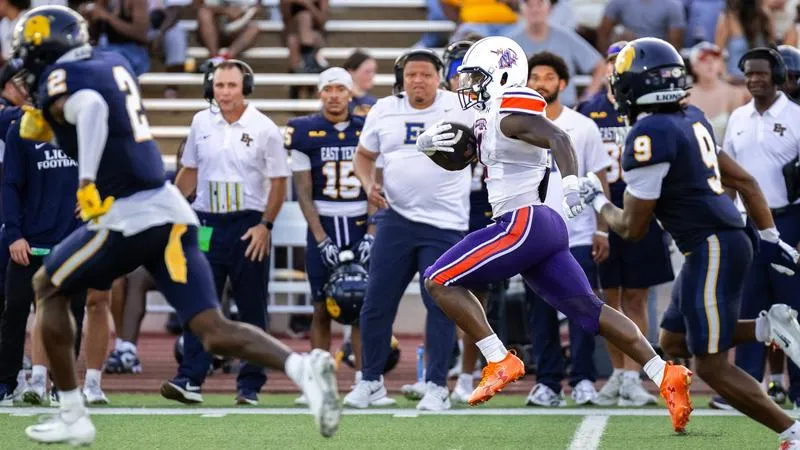 Film Room: Zay Davis breaks down his 60-yard touchdown