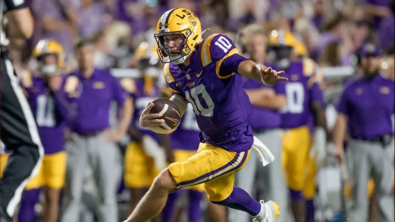 LSU's Sam Leavitt upgraded to 'questionable' status in Thursday injury report
