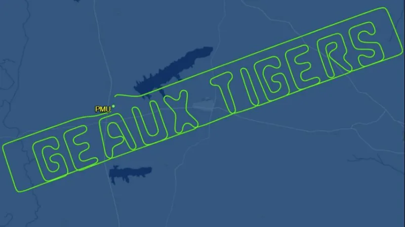 LSU fan takes trash talk to the sky, pens 'GEAUX TIGERS' above Oxford