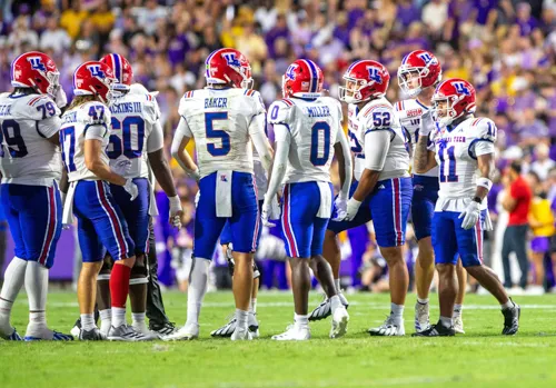 College football: Louisiana Tech to battle Baylor Saturday