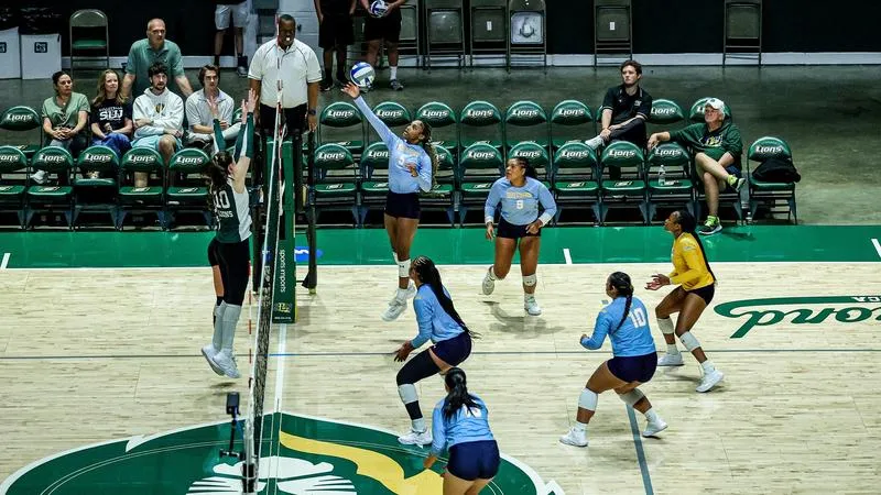 Lady Jaguars Battle at Crimson Classic