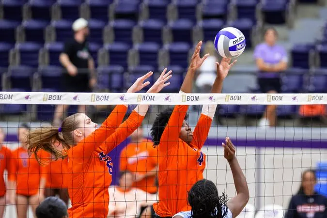 Demons use 14 blocks to push past Murray State in four sets
