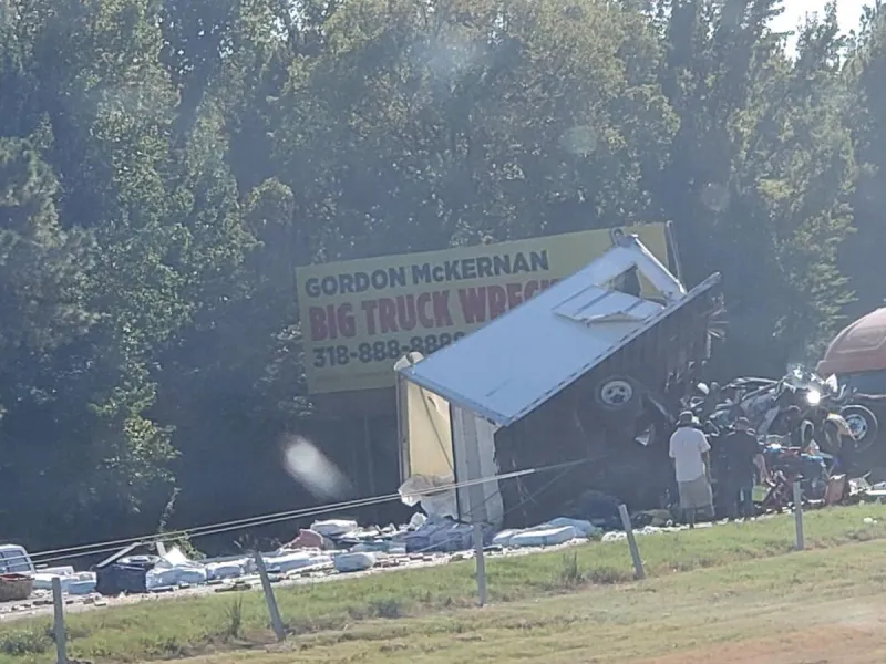 Fatal Crash on I-20 in Shreveport Claims Two Lives Friday Afternoon